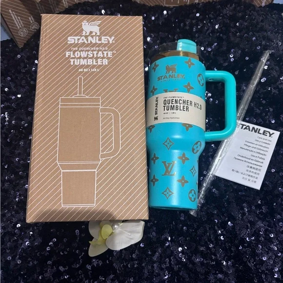 Stanley Turquoise and Gold Patterned tumbler - Picture 6 of 10